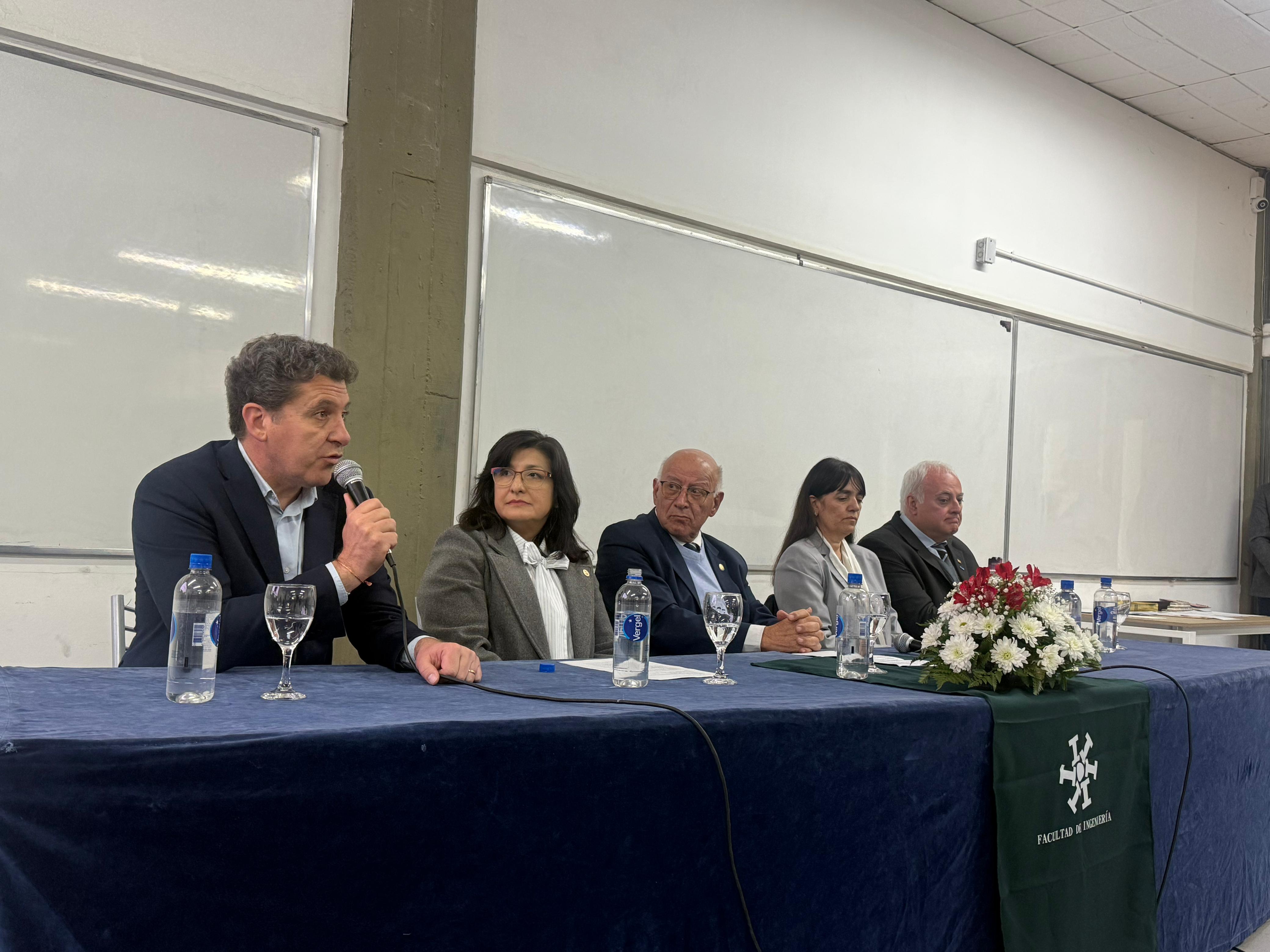 "La Facultad de Ingeniería quiere estar a la altura de las demandas de la sociedad"