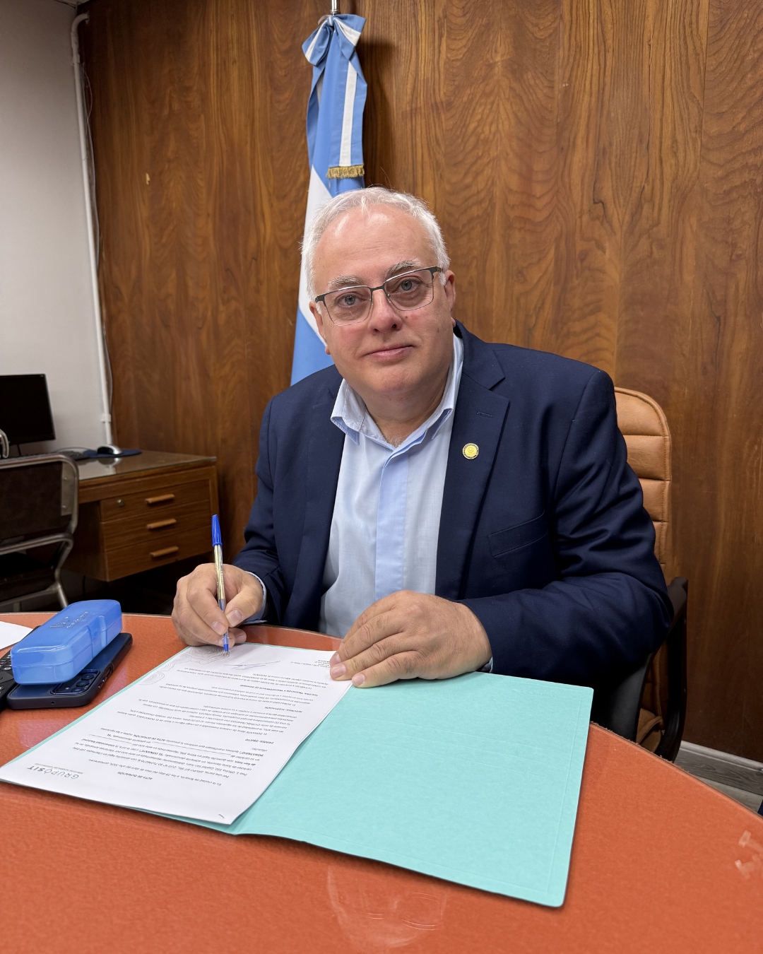La Facultad de Ingeniería recibió equipamiento tecnológico para estudiantes de Agrimensura