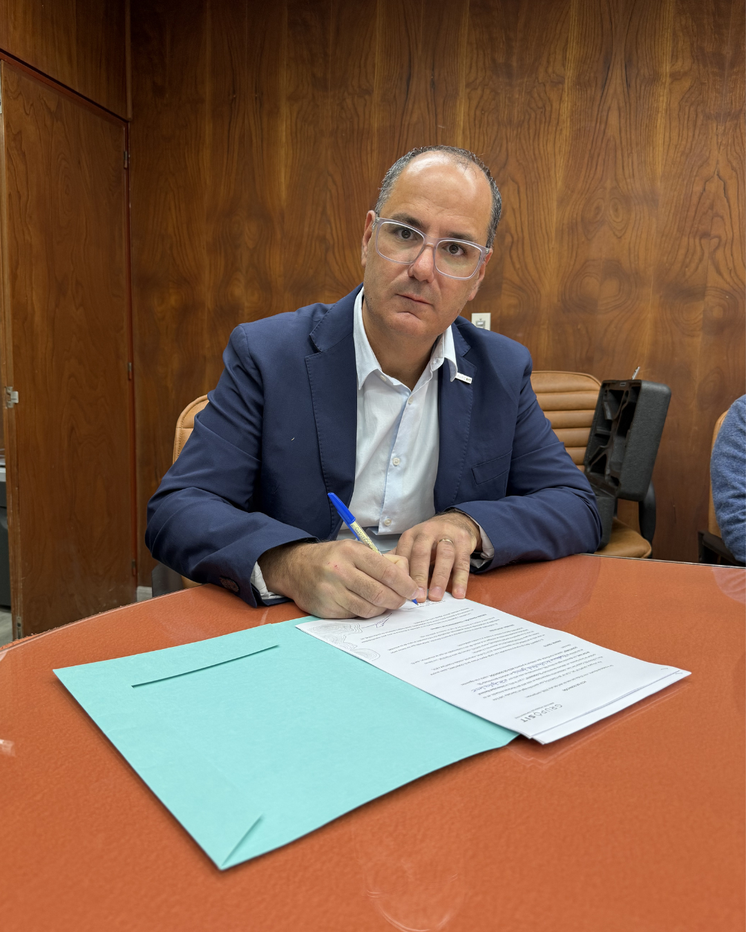 La Facultad de Ingeniería recibió equipamiento tecnológico para estudiantes de Agrimensura
