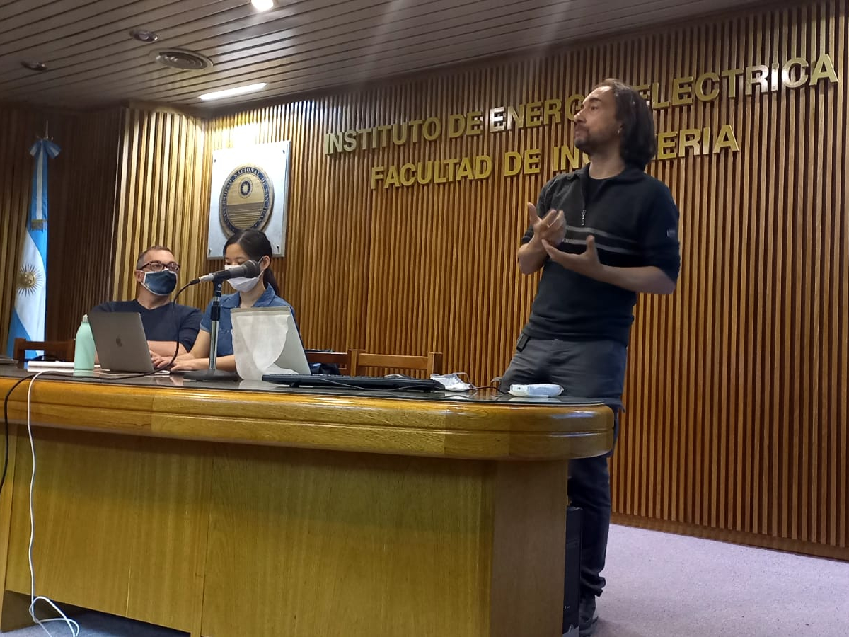 Conferencia "Explorando el desarrollo de la Astronomía de Neutrinos de Ultra-Alta Energía con GRAND en Argentina”