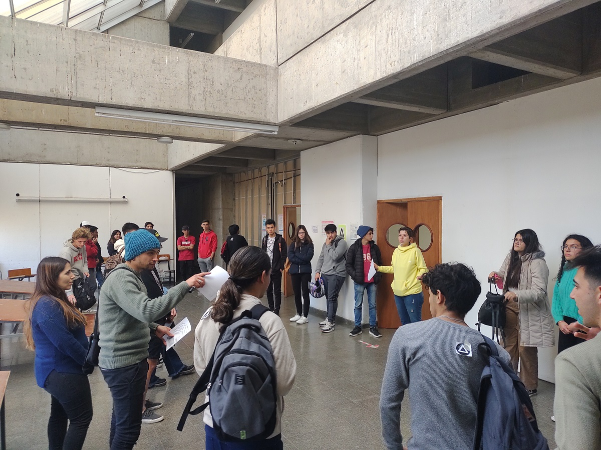 Encuentro de Tutoría Universitaria: estudiantes se reunieron con tutores pares y docentes para cerrar el semestre