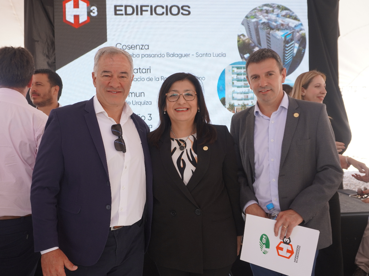 La Facultad de Ingeniería estuvo presente en la inauguración de una nueva planta de hormigón en Chimbas