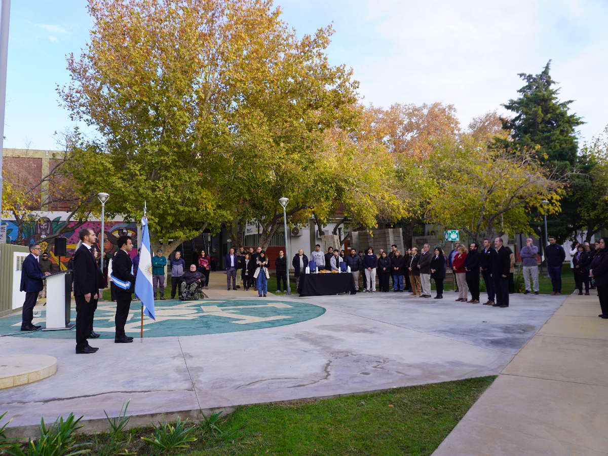 La Facultad de Ingeniería celebró el 215° Aniversario de la Revolución de Mayo