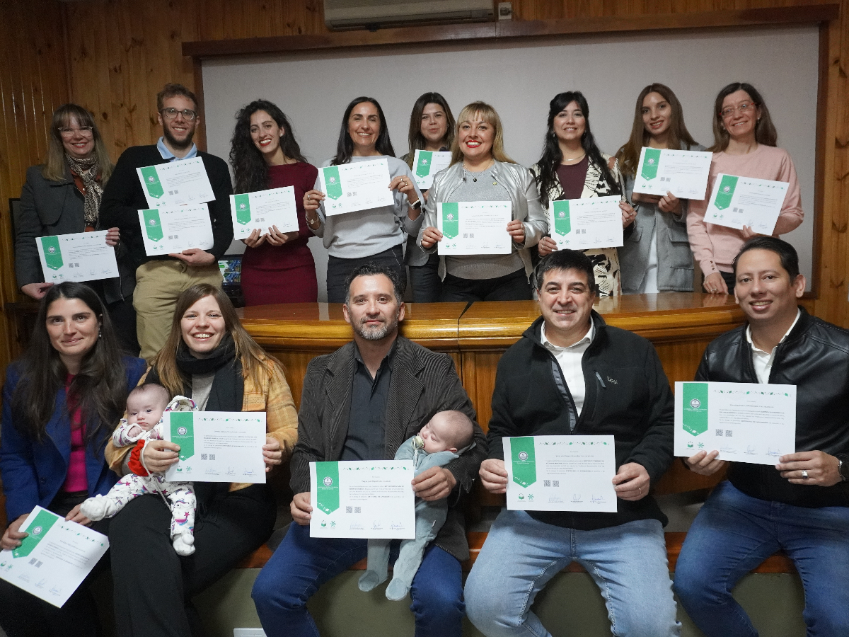 Entrega de certificados de la Diplomatura en Gestión Sustentable de Recursos Mineros