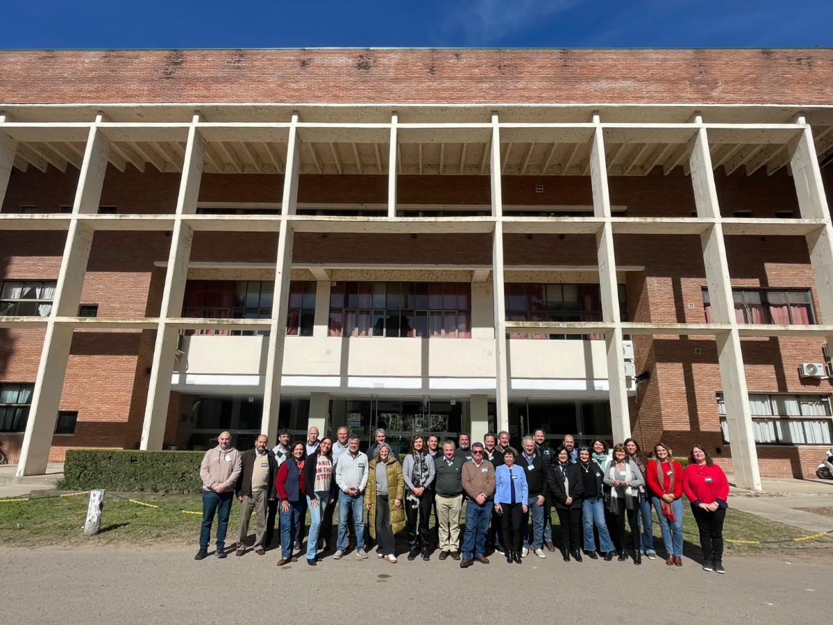 La FI presente en el Plenario de la Asociación Universitaria de Educación Agropecuaria Superior 