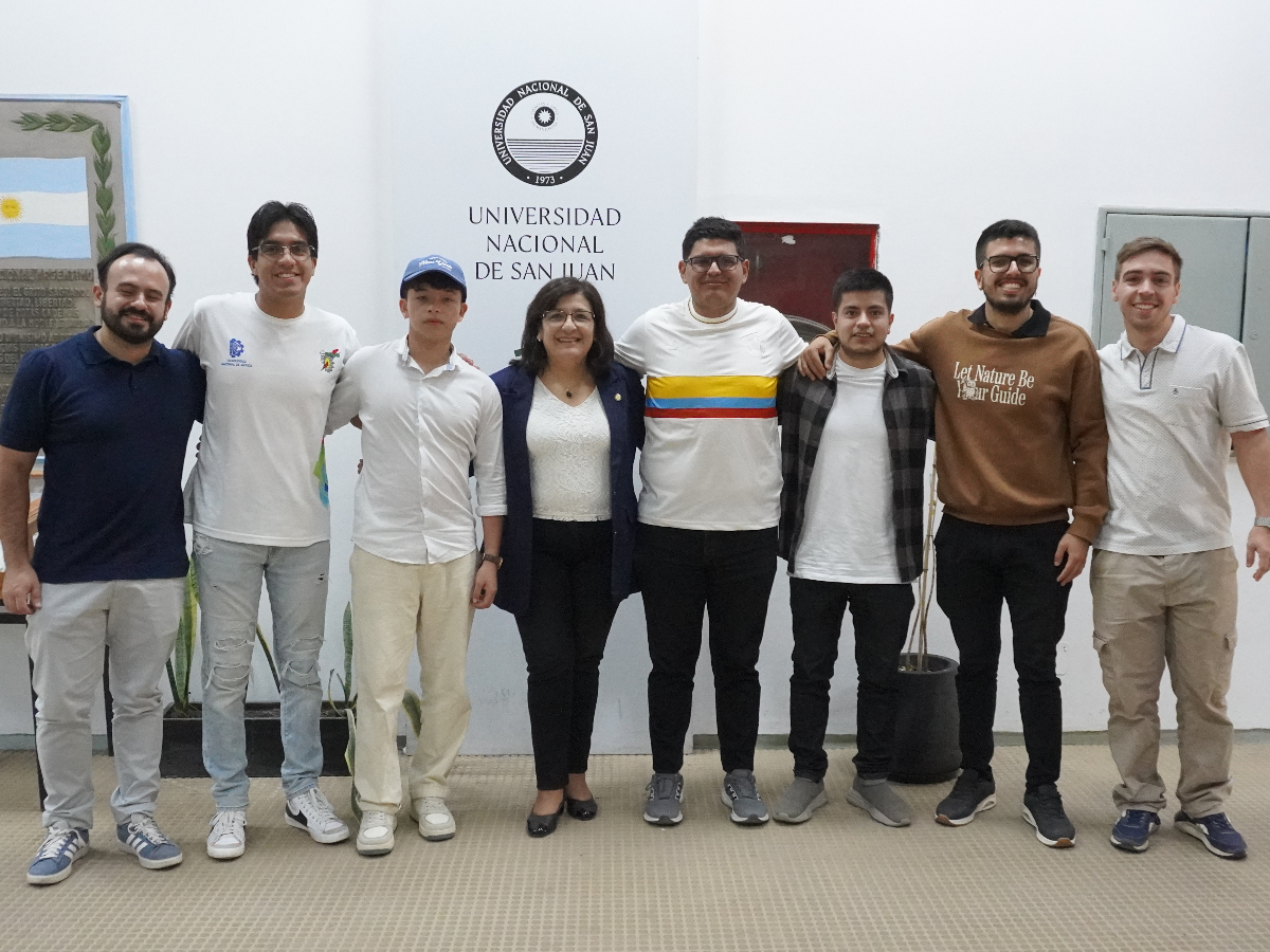 Estudiantes de los programas de intercambio PILA y PAME fueron agasajados con un desayuno de bienvenida en el Consejo Directivo de la FI