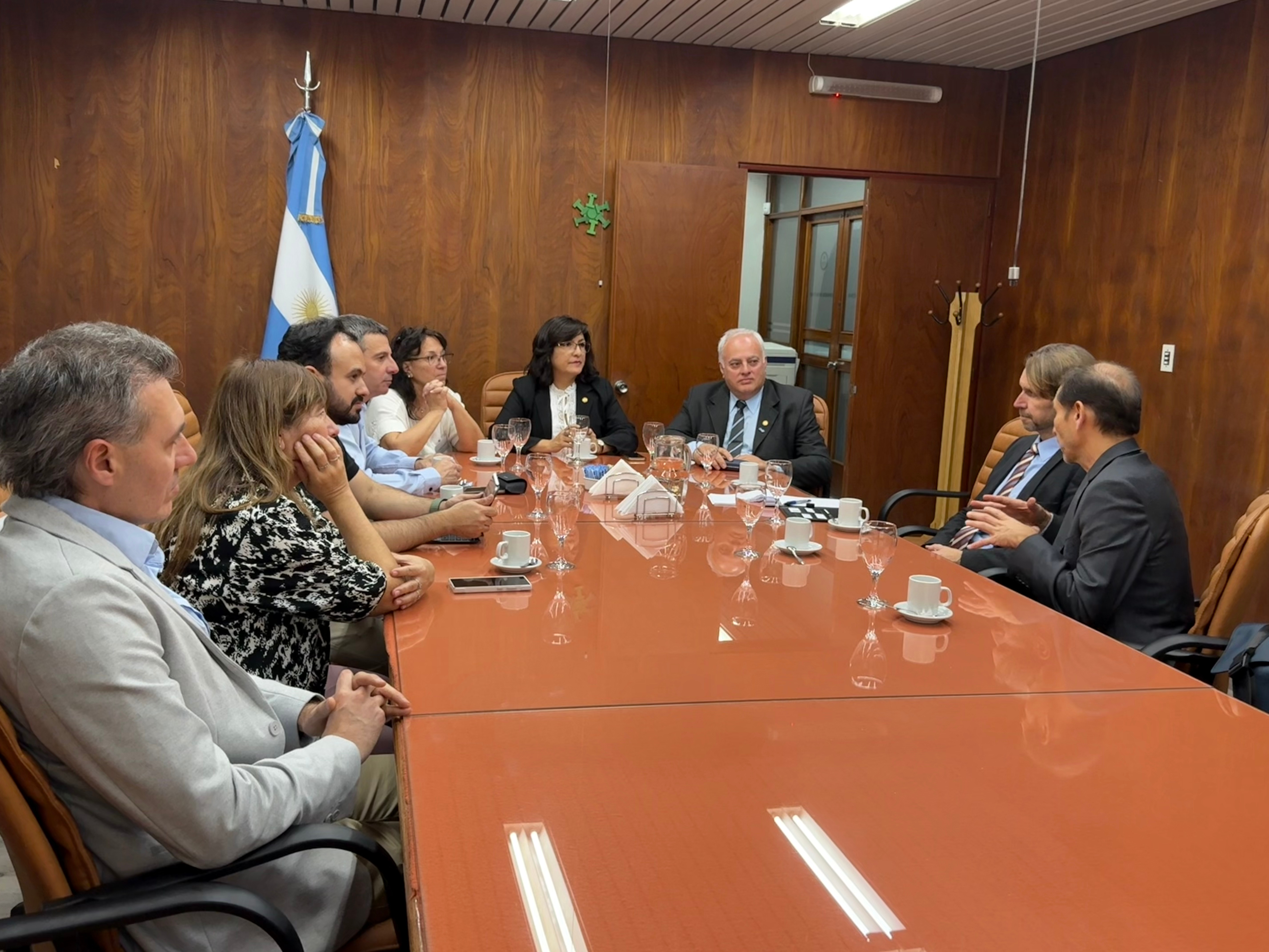 La Facultad de Ingeniería se reunió con representantes del International Council of Swedish Industry (NIR)