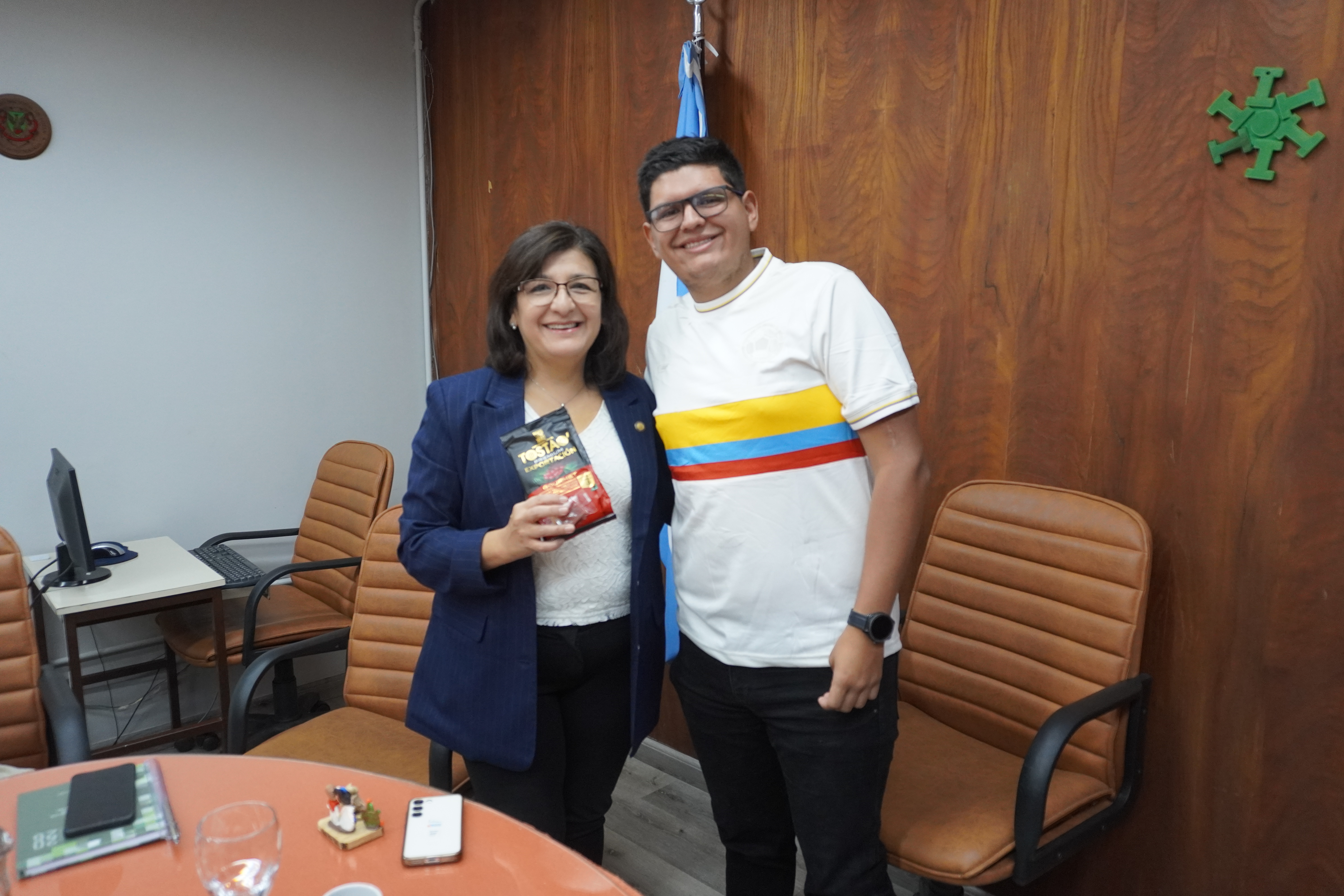 Estudiantes de los programas de intercambio PILA y PAME fueron agasajados con un desayuno de bienvenida en el Consejo Directivo de la FI