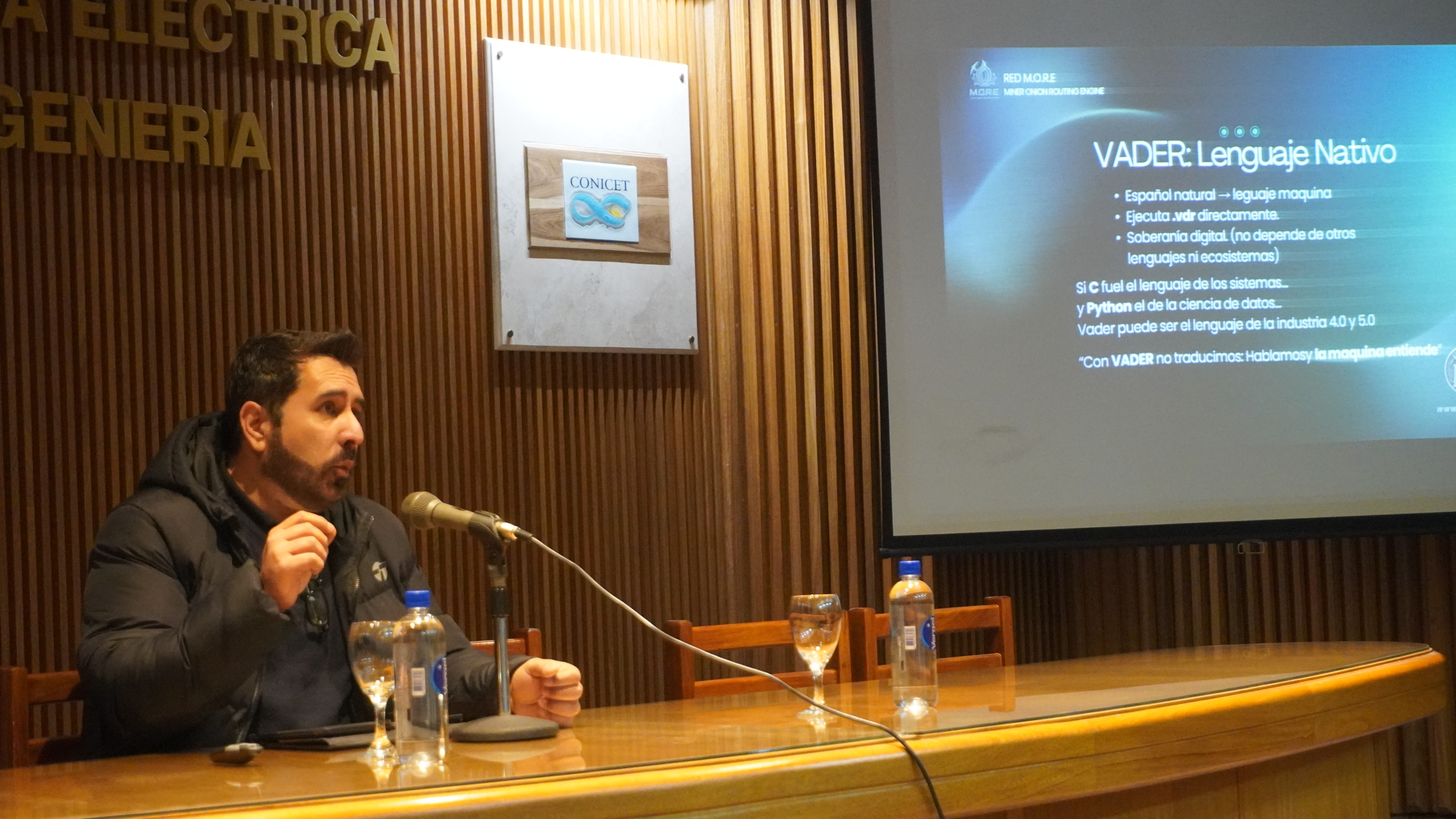 Los institutos de la FI mostraron sus investigaciones, proyectos y servicios a referentes de la industria local