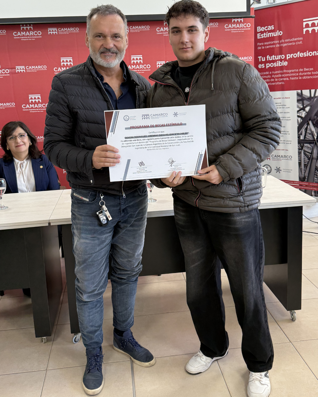 Renovación y entrega de Becas Estímulo 2026 de la CAMARCO para estudiantes de Ingeniería Civil de la FI