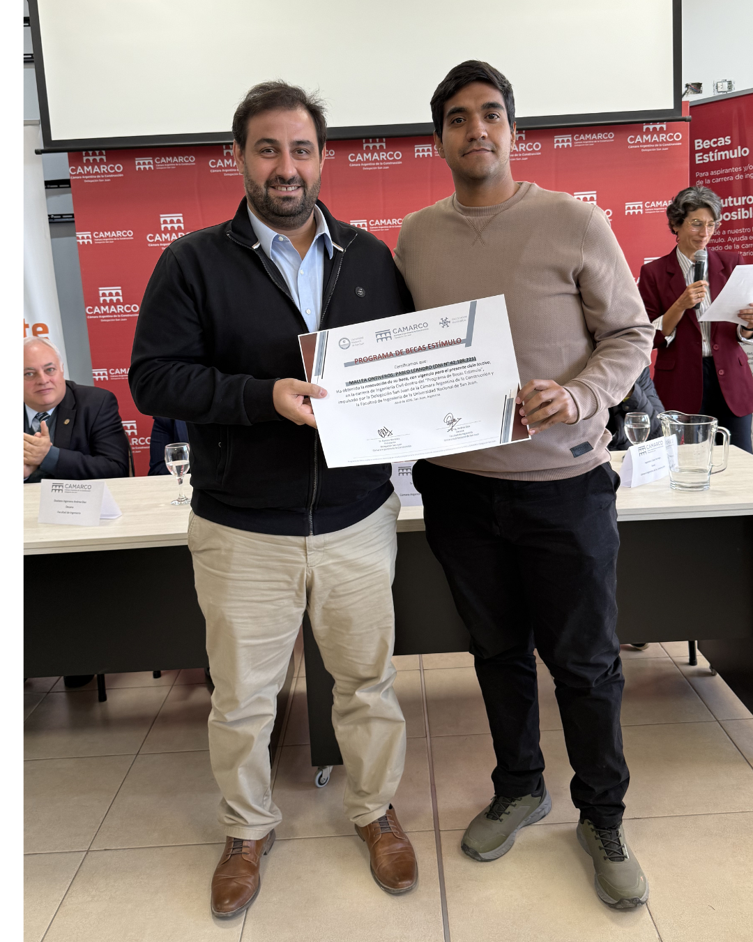 Renovación y entrega de Becas Estímulo 2026 de la CAMARCO para estudiantes de Ingeniería Civil de la FI