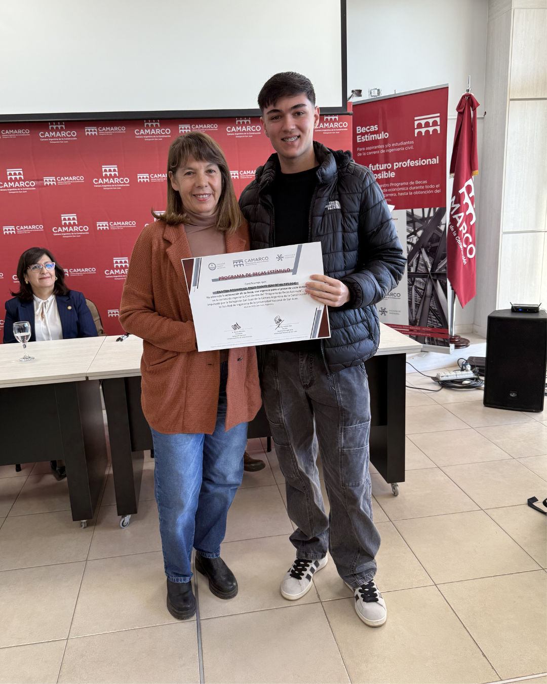 Renovación y entrega de Becas Estímulo 2026 de la CAMARCO para estudiantes de Ingeniería Civil de la FI
