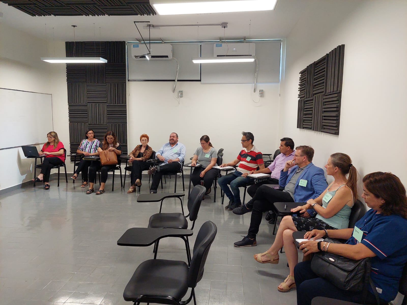 Encuentro Interinstitucional Bimodal entre directivos y docentes de la Facultad y de escuelas secundarias de San Juan