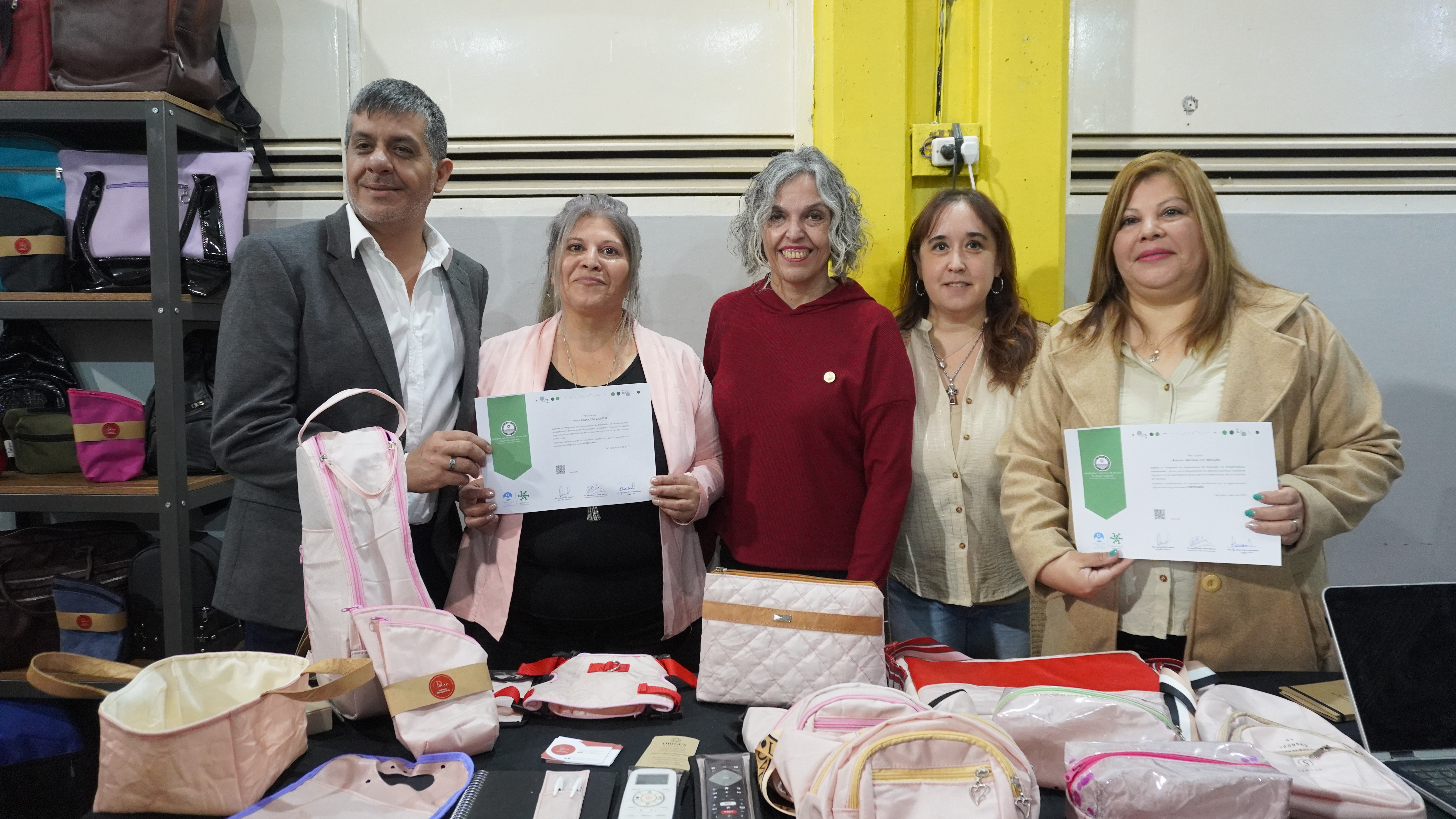 La FI, la UNSJ y la Municipalidad de Valle Fértil entregaron certificados de aprobación a diplomados en Gestión Ambiental