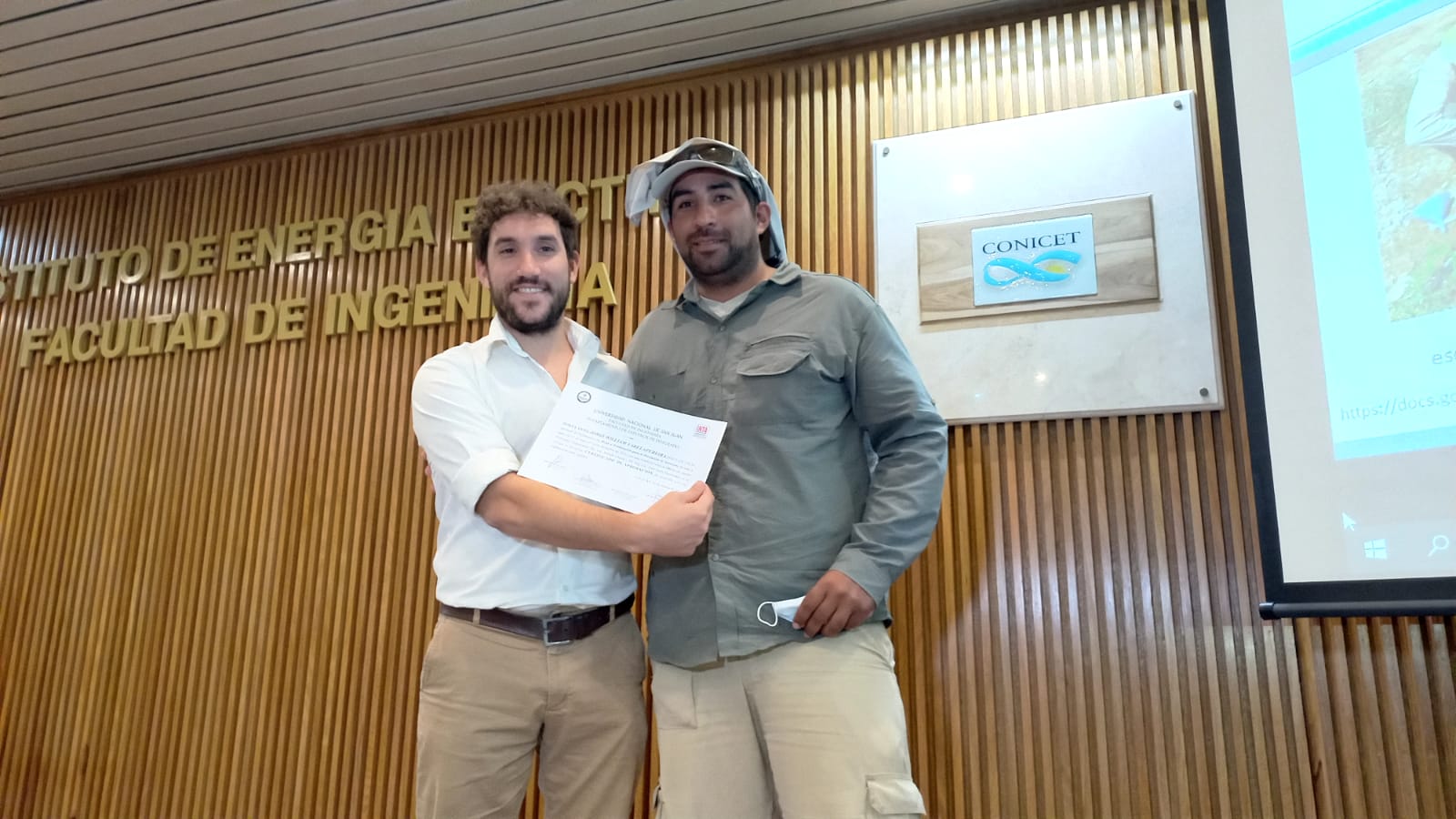 Presentación de proyectos de empresas de servicios de la Diplomatura y Curso en Riego y Fertilización