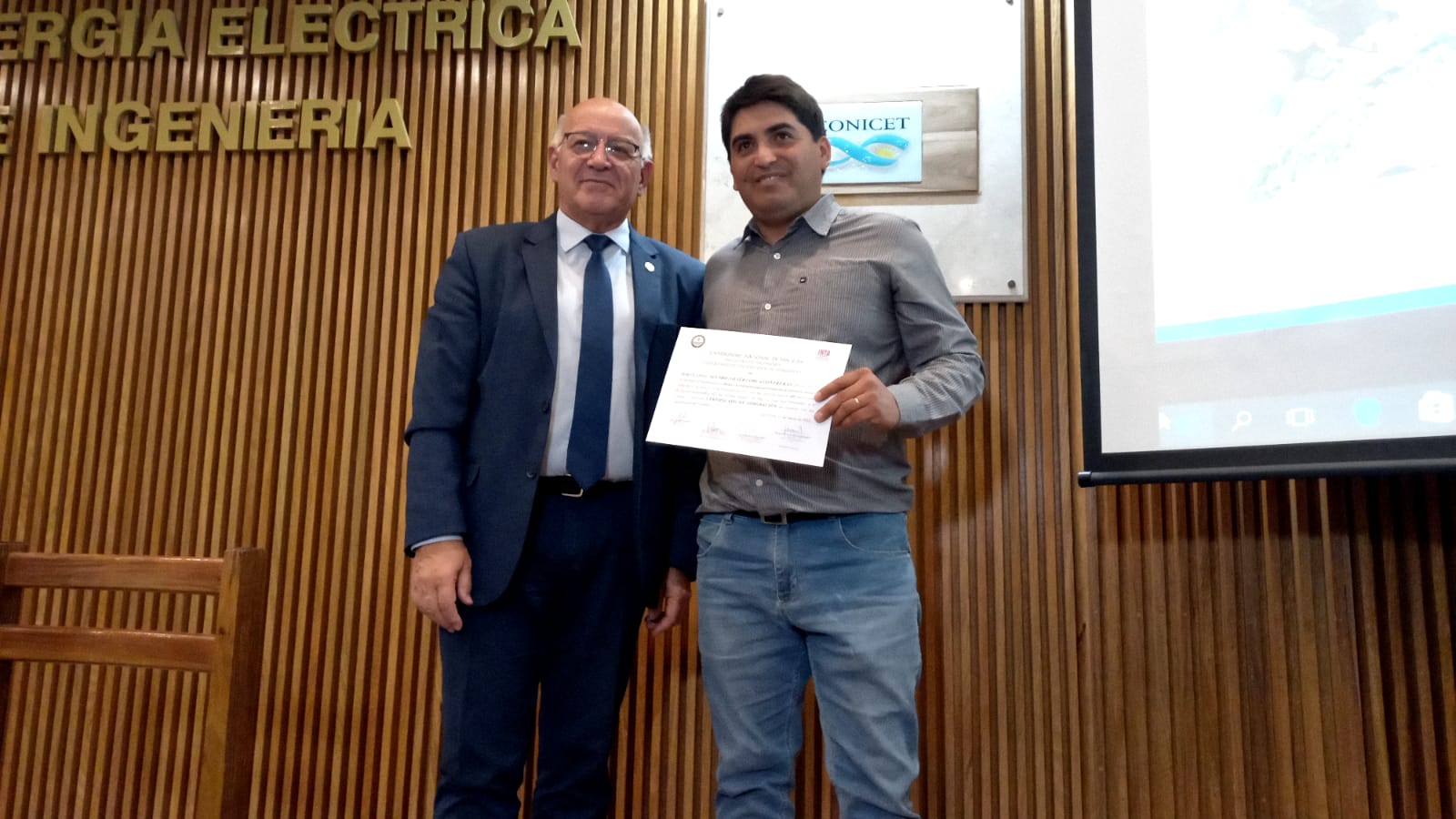 Presentación de proyectos de empresas de servicios de la Diplomatura y Curso en Riego y Fertilización