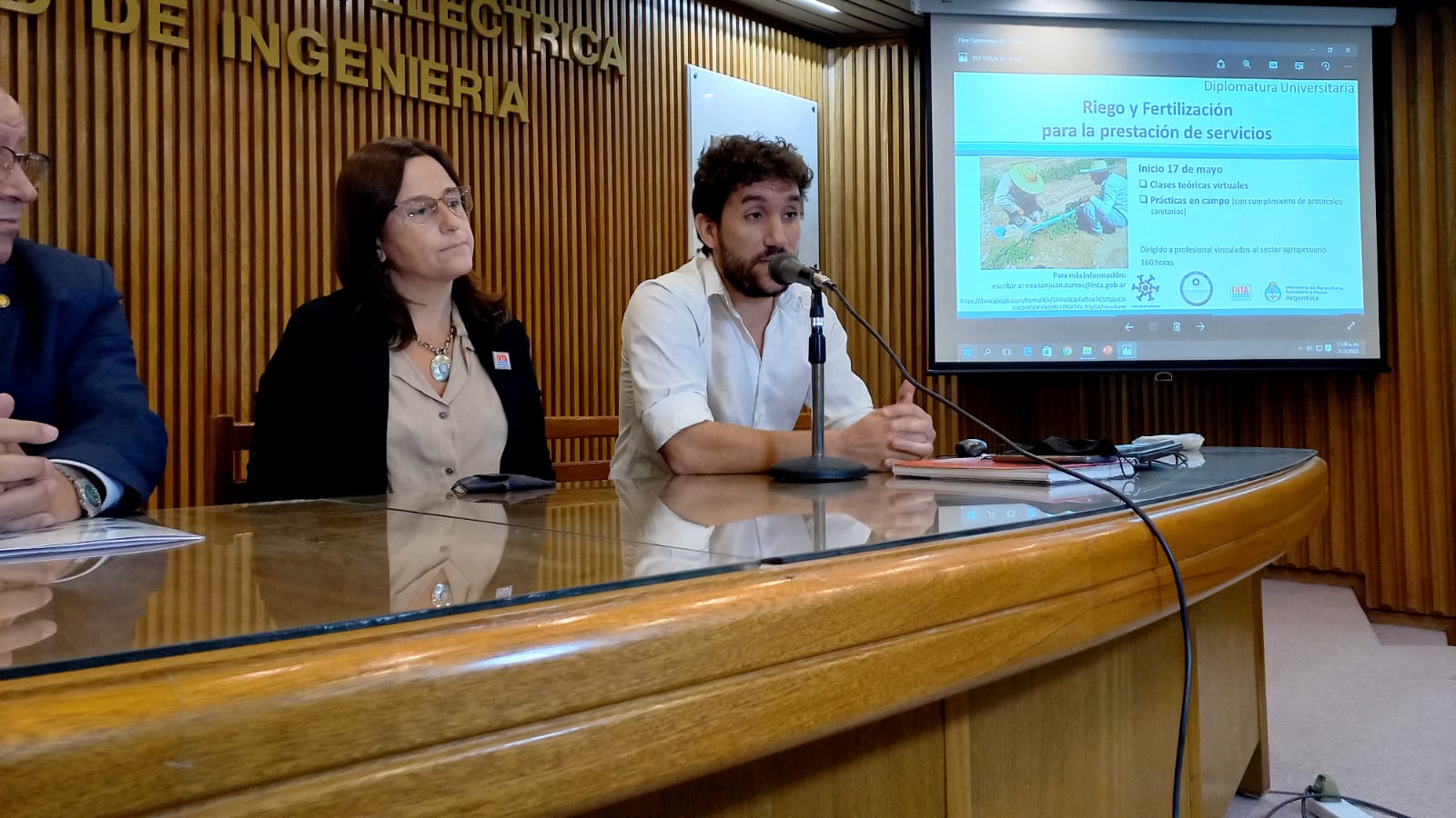 Presentación de proyectos de empresas de servicios de la Diplomatura y Curso en Riego y Fertilización