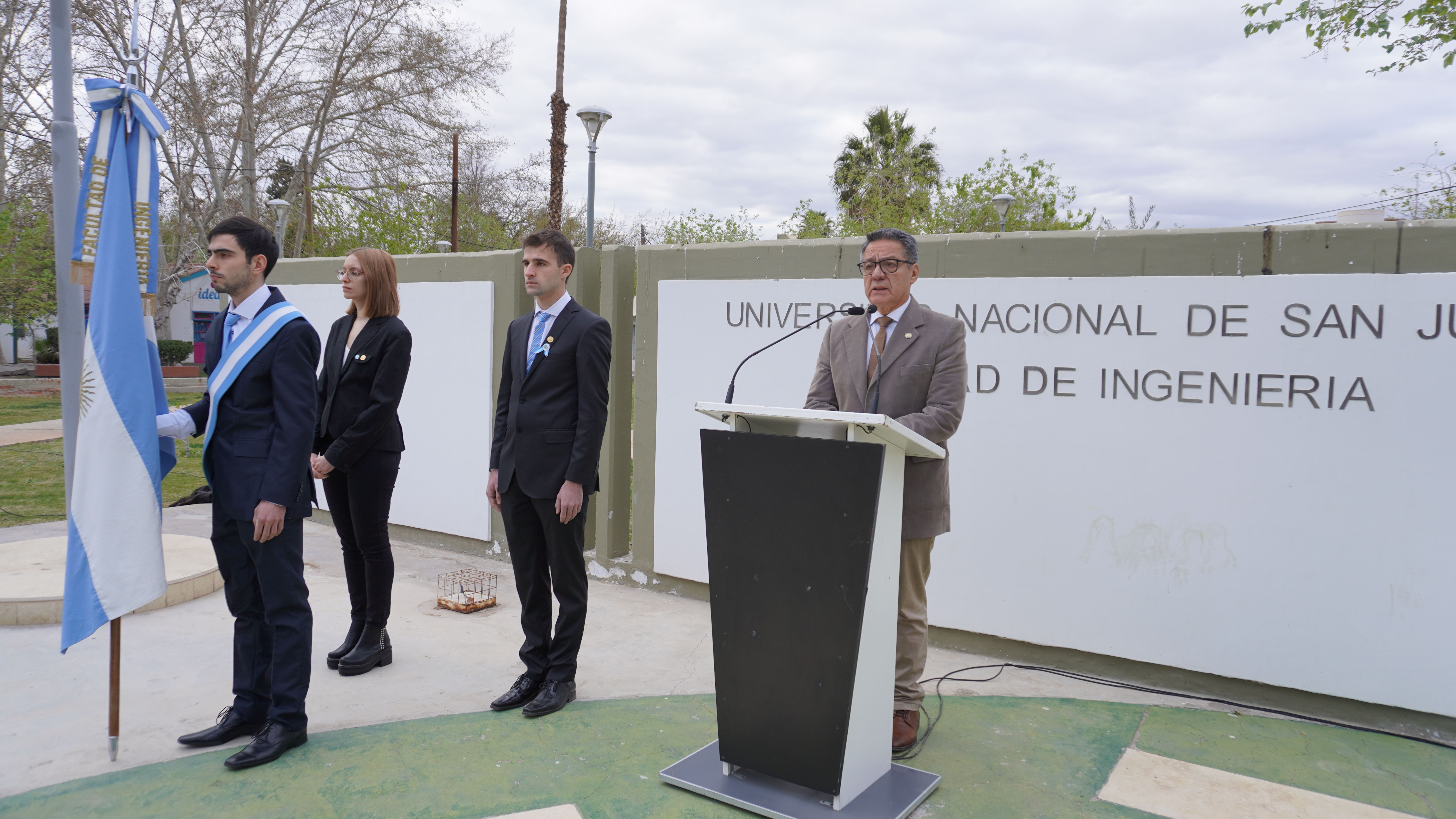 Acto en homenaje a los educadores