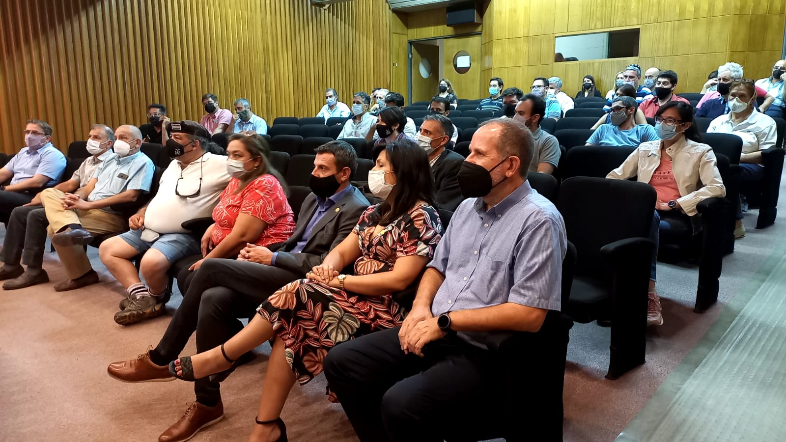 Charla informativa de SECITI sobre líneas de financiamiento y plataformas tecnológicas