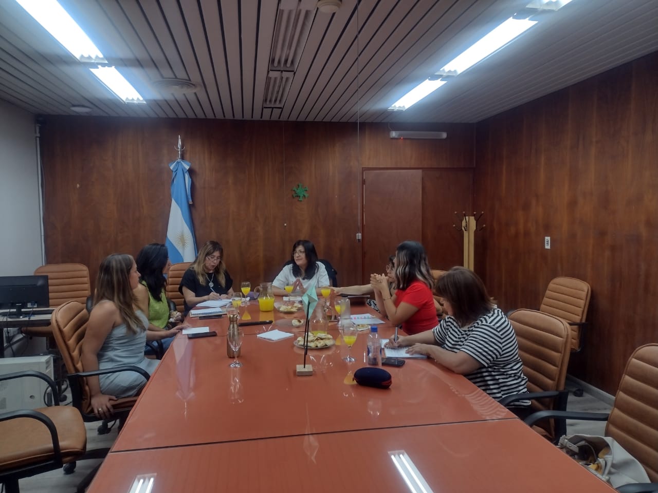 La vicedecana Andrea Diaz se reunió con referentes en temas de género e inclusión 