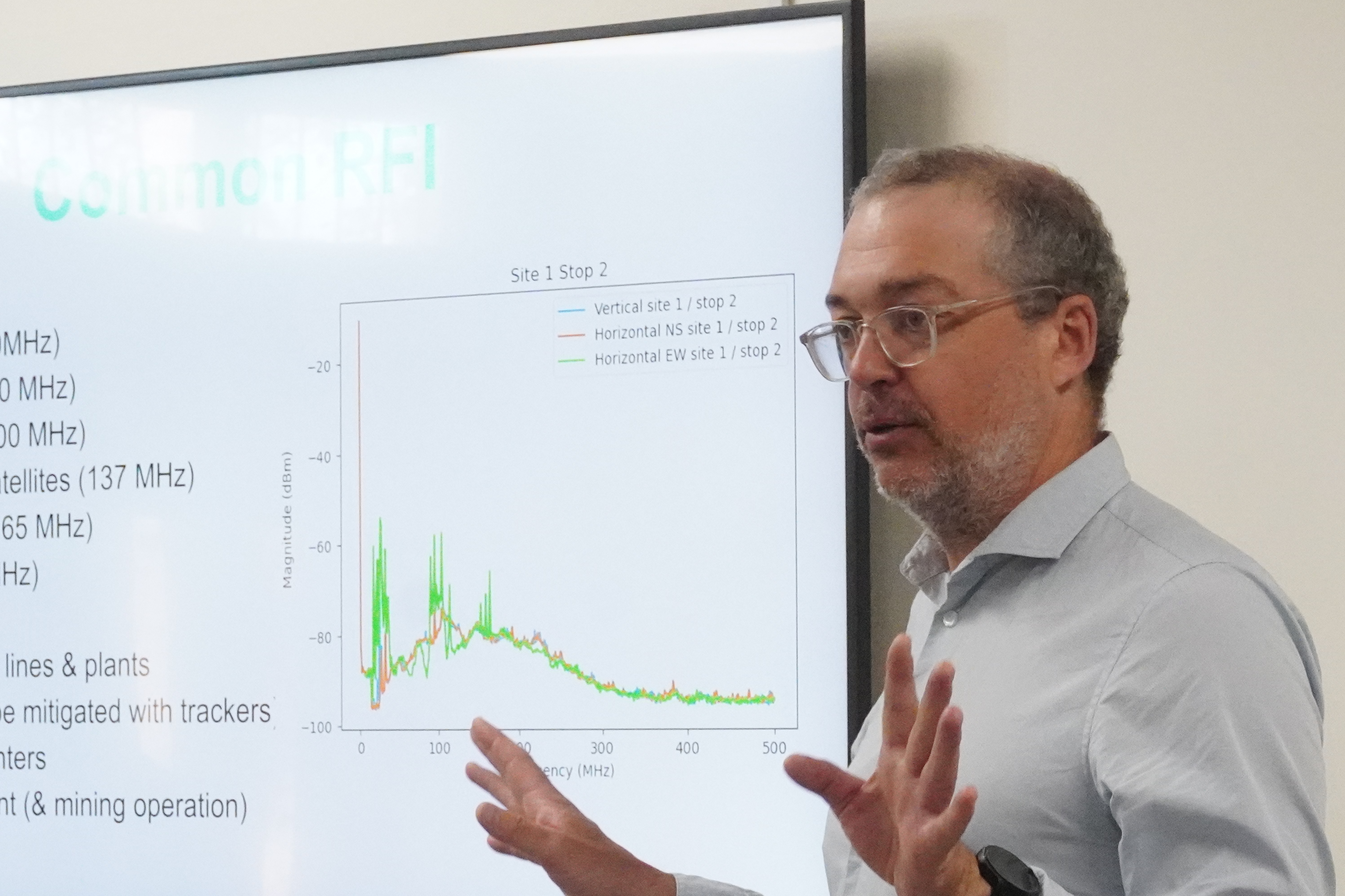 El observatorio internacional HERON arribó a la Facultad de Ingeniería para articular una factible instalación de un observatorio de neutrinos