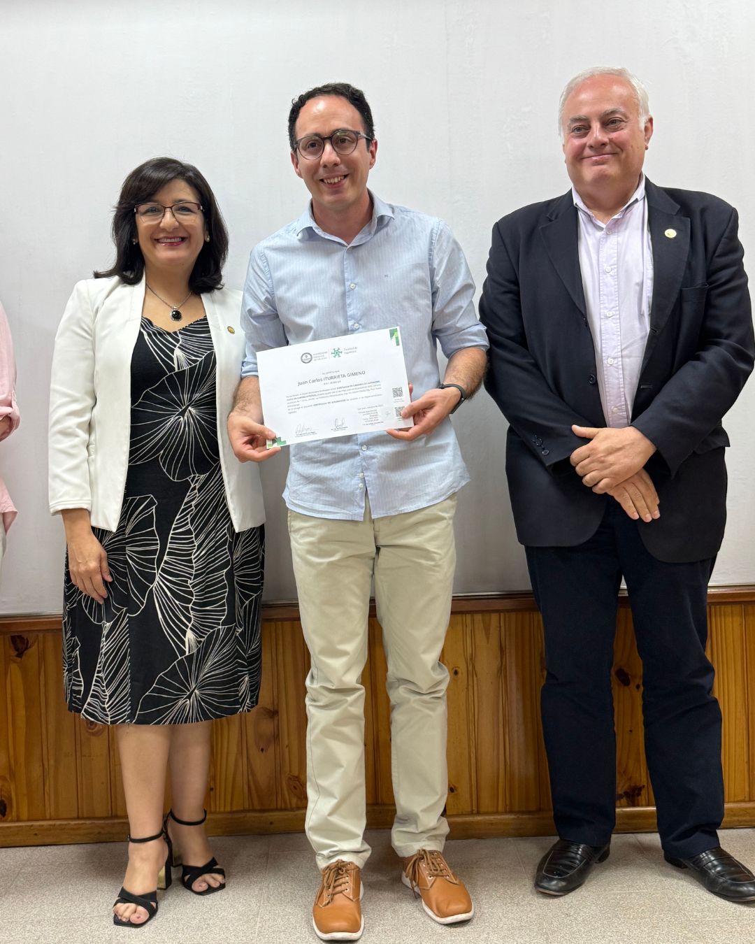 Entrega de certificados a la primera cohorte de la Diplomatura en Enseñanza en Carreras de Ingeniería