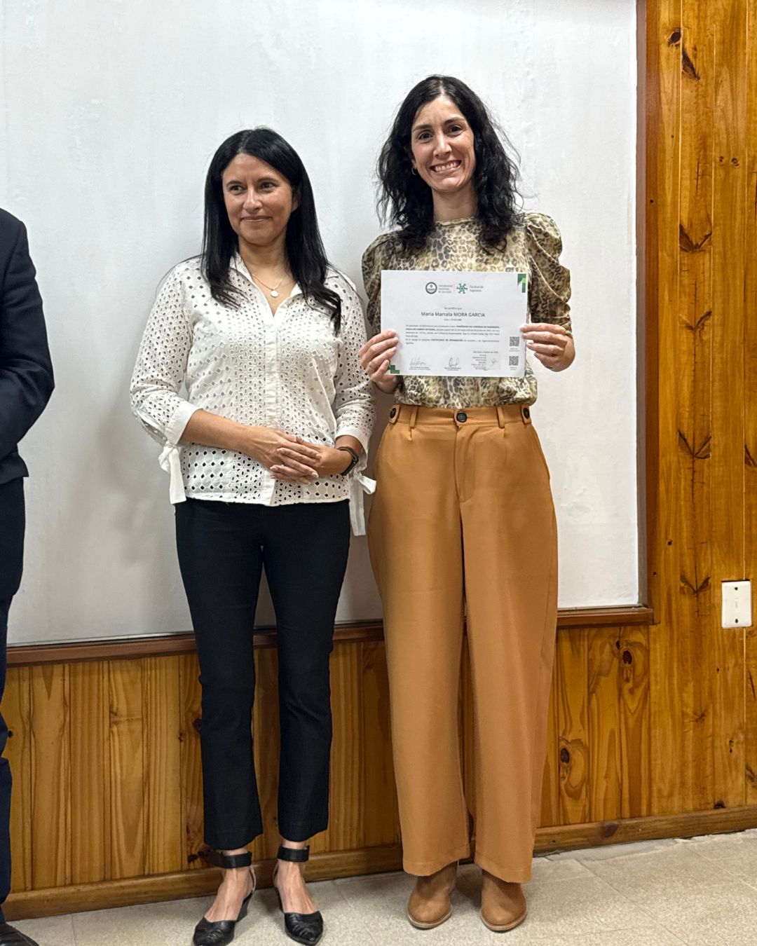 Entrega de certificados a la primera cohorte de la Diplomatura en Enseñanza en Carreras de Ingeniería