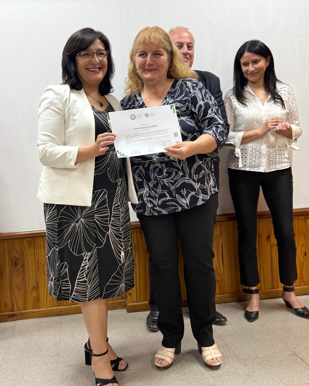 Entrega de certificados a la primera cohorte de la Diplomatura en Enseñanza en Carreras de Ingeniería