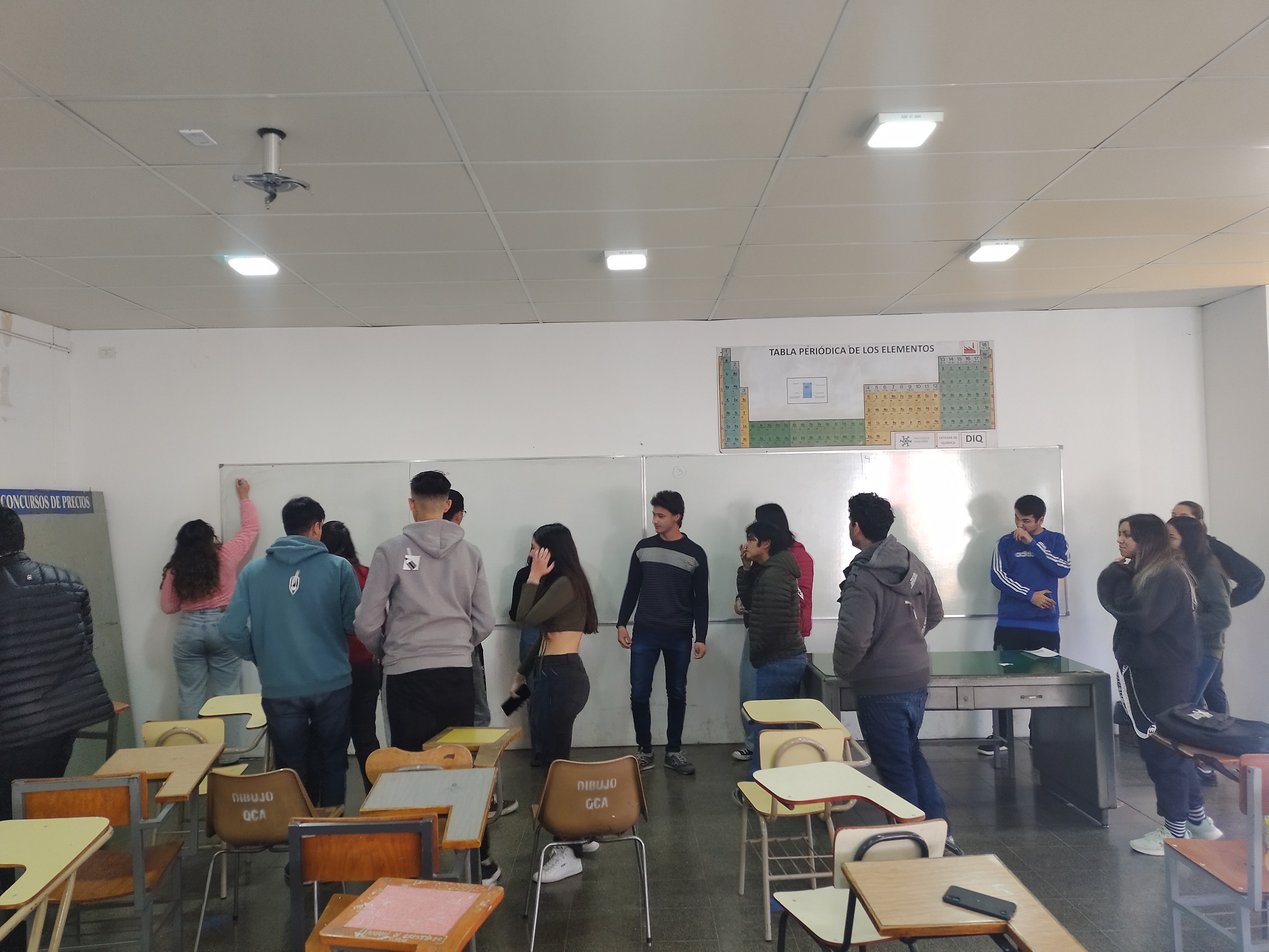 Encuentro de Tutoría Universitaria: estudiantes se reunieron con tutores pares y docentes para cerrar el semestre