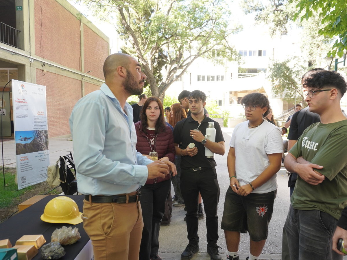 Niñas y adolescentes sanjuaninas fueron científicas por un día en la FI