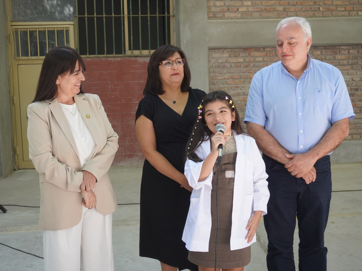 Niñas y adolescentes sanjuaninas fueron científicas por un día en la FI