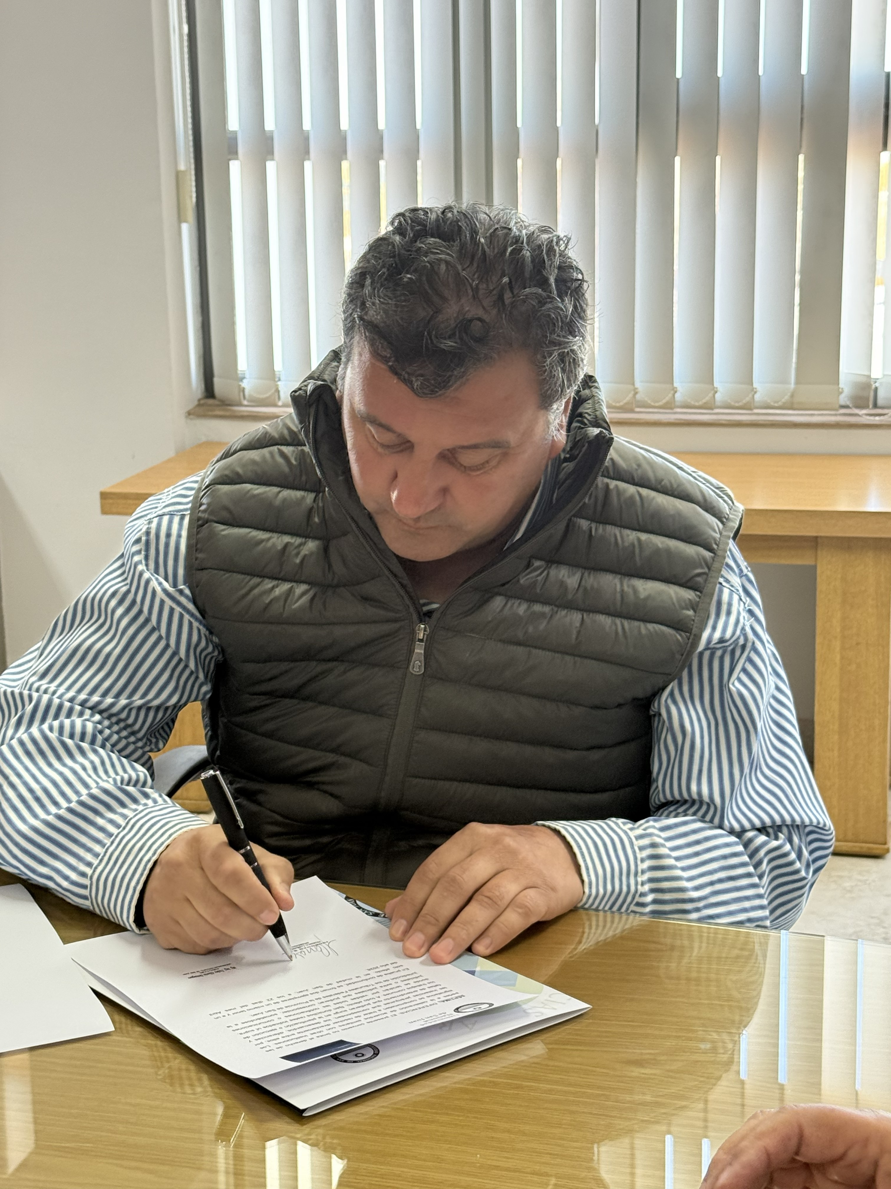 La Facultad de Ingeniería y la Universidad Nacional de San Juan formaliza alianza con la empresa de logística HIDROMAQ SRL