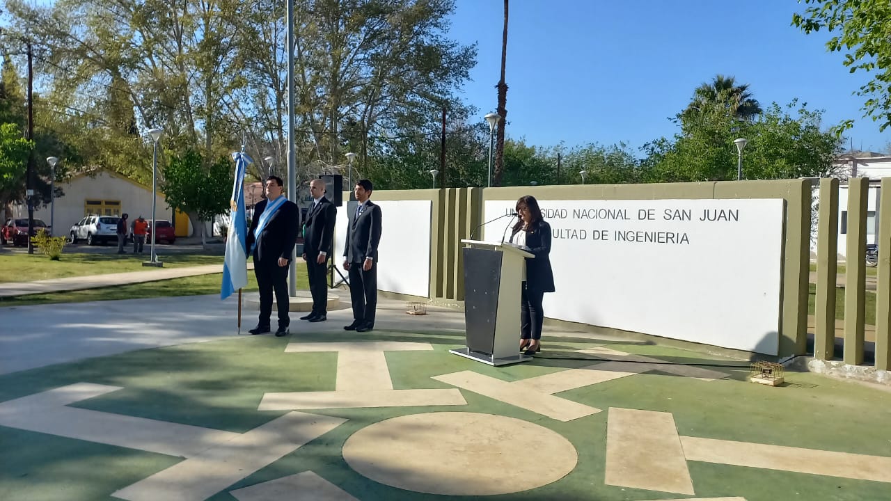 ﻿La Escuela Industrial obsequió a la Facultad de Ingeniería un retoño de la Higuera de Casa Natal de Sarmiento