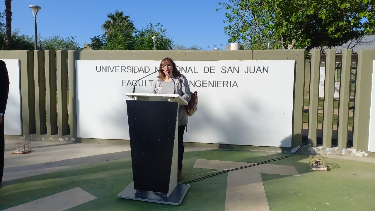 ﻿La Escuela Industrial obsequió a la Facultad de Ingeniería un retoño de la Higuera de Casa Natal de Sarmiento