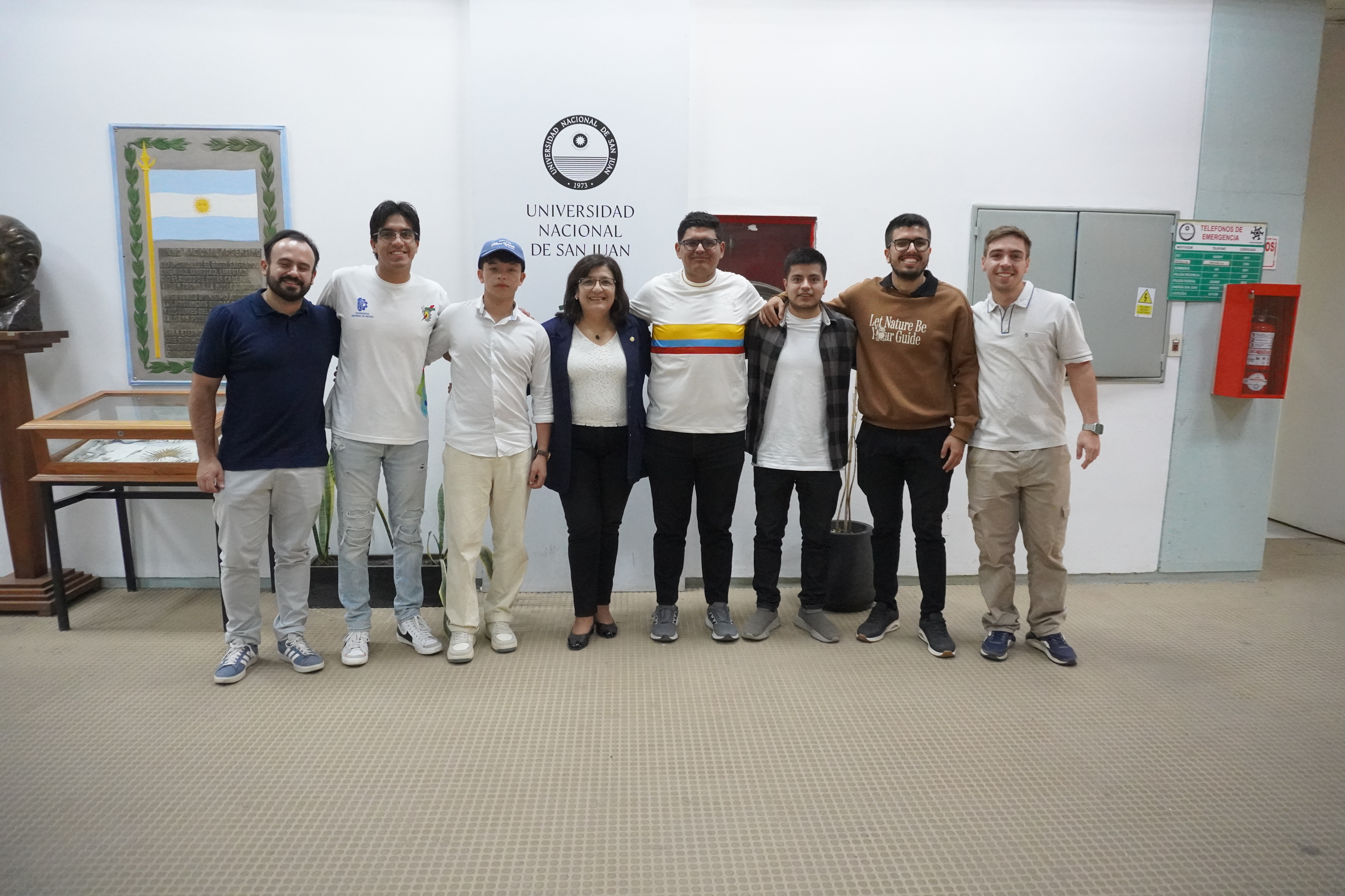 Estudiantes de los programas de intercambio PILA y PAME fueron agasajados con un desayuno de bienvenida en el Consejo Directivo de la FI