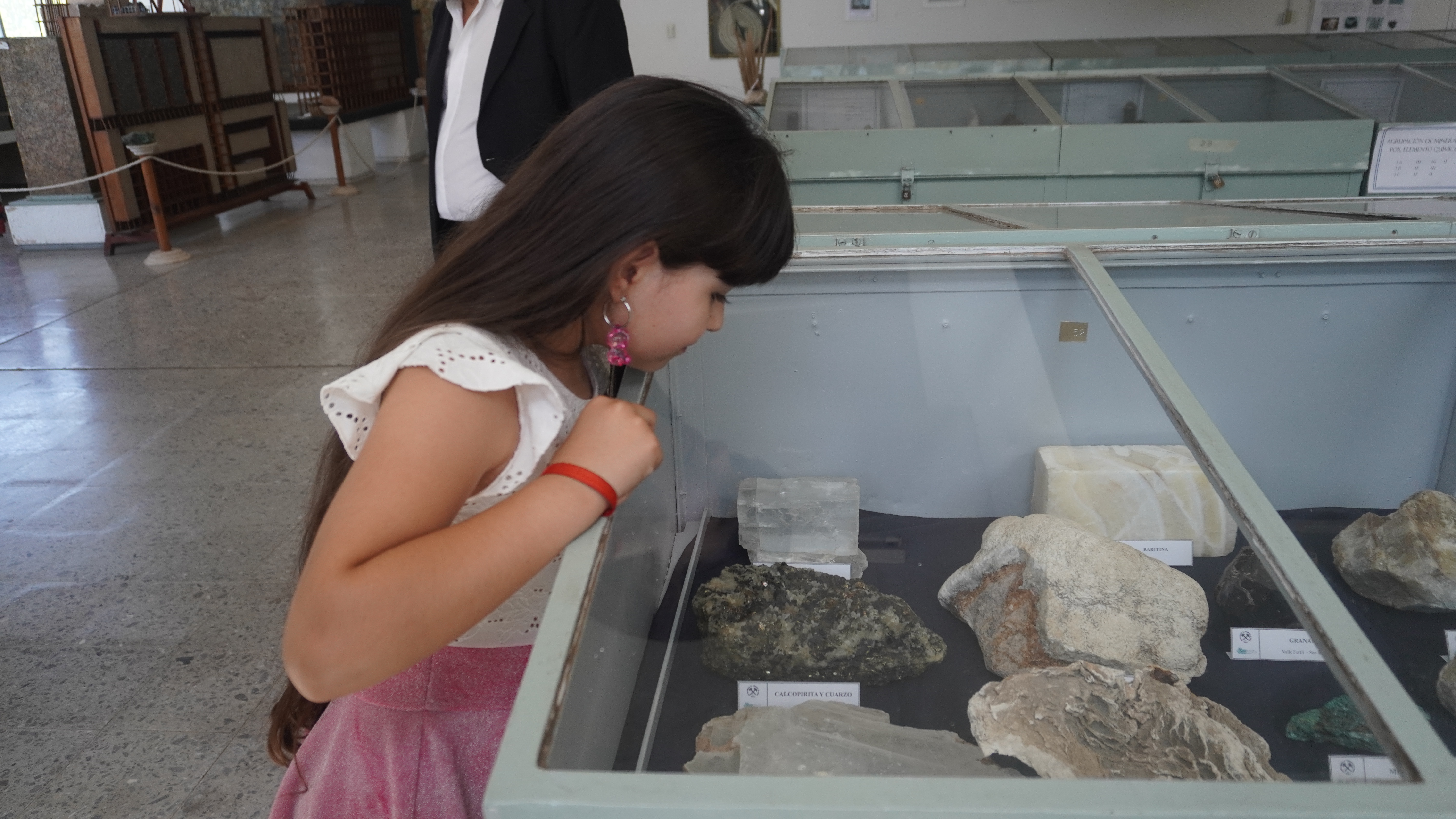 La FI y la UNSJ distinguieron a Sofía, la sanjuanina de 9 años que leyó más de 200 libros