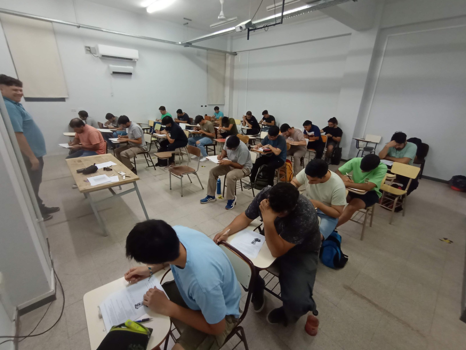 27 estudiantes finalizaron el Curso de Extensión Universitaria en Redes de Fibra Óptica