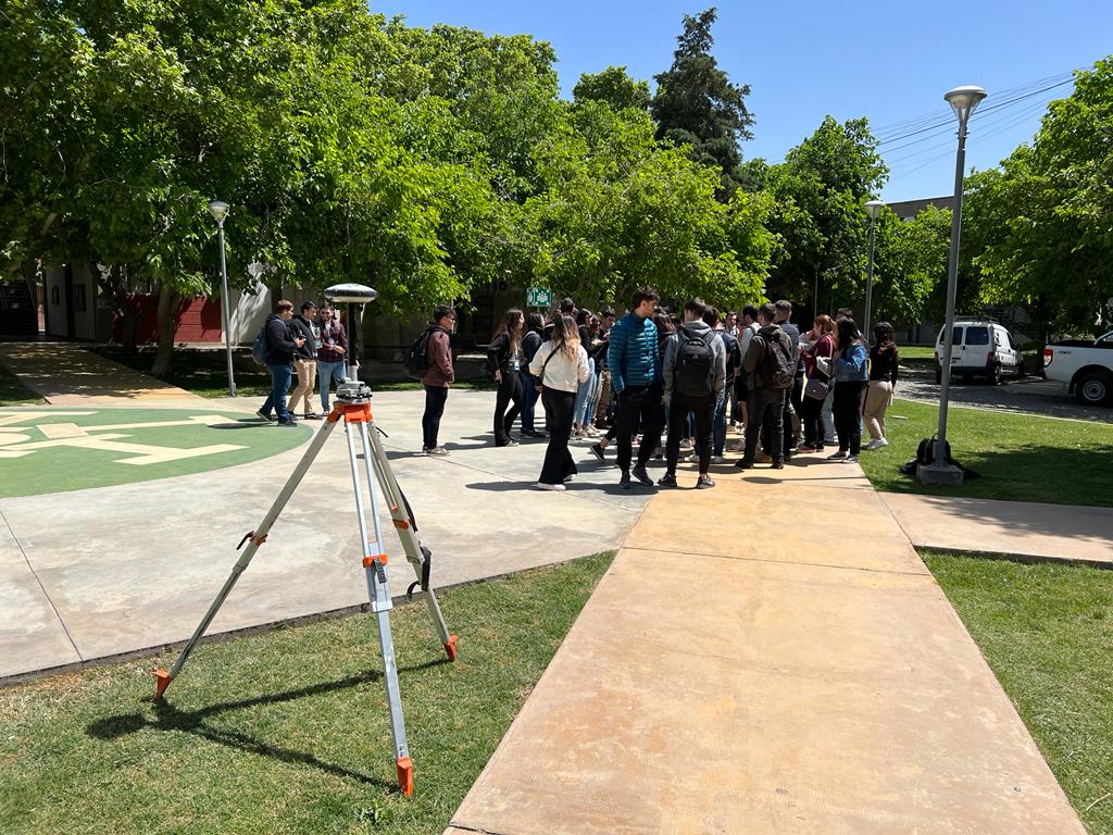 Actividades de la Escuela de Caminos de Montaña en el Congreso Nacional de Estudiantes de Ingeniería Civil 