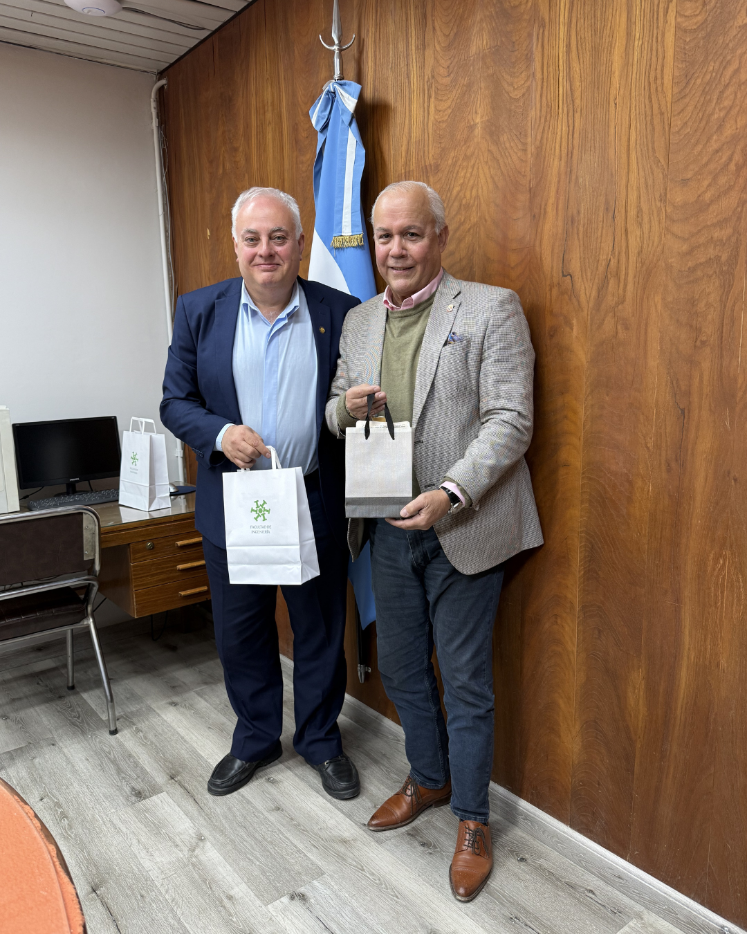 La Facultad de Ingeniería recibió la visita del embajador de Panamá en Argentina