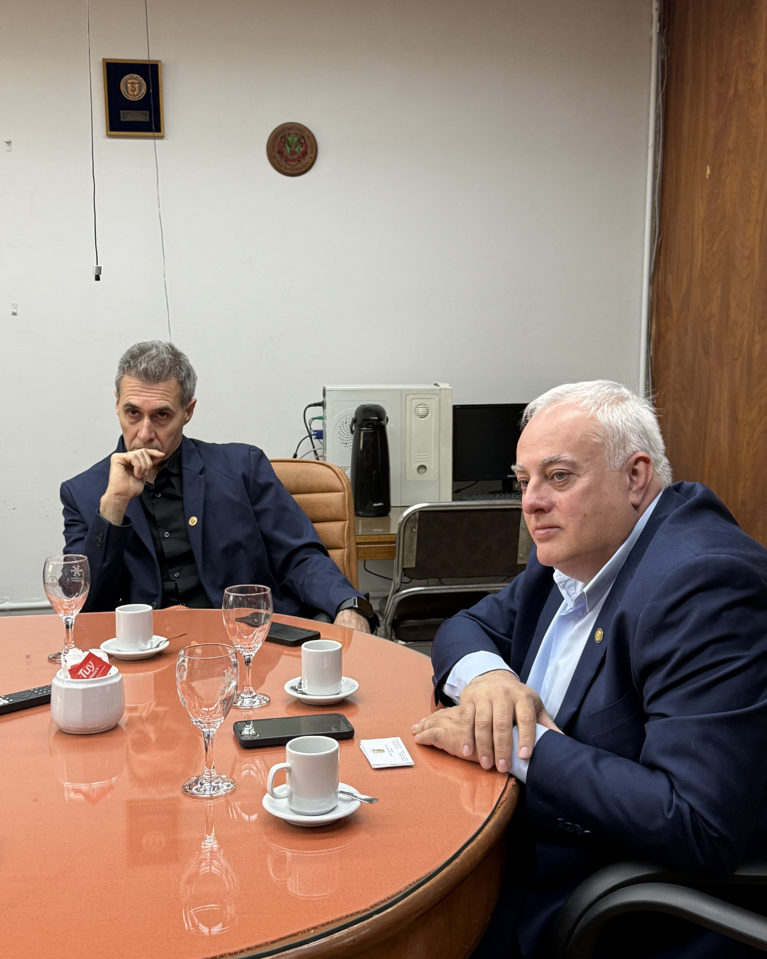La Facultad de Ingeniería recibió la visita del embajador de Panamá en Argentina